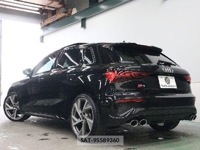 Audi S3 2021-06 7615106-2