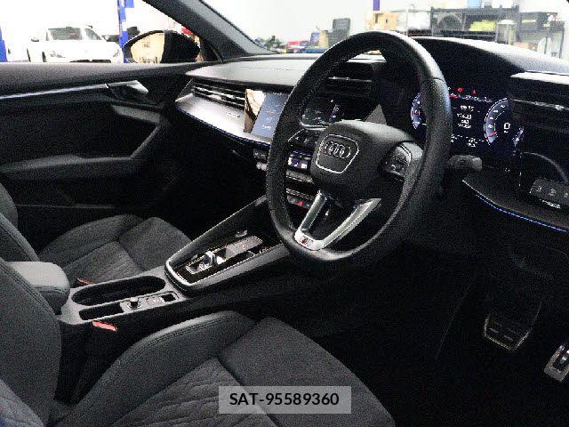 Audi S3 2021-06 7615106-3