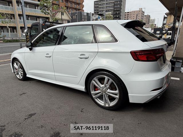 Audi S3 2020-09 8034482-2