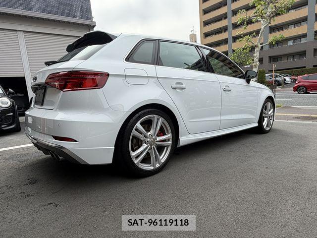 Audi S3 2020-09 8034482-4