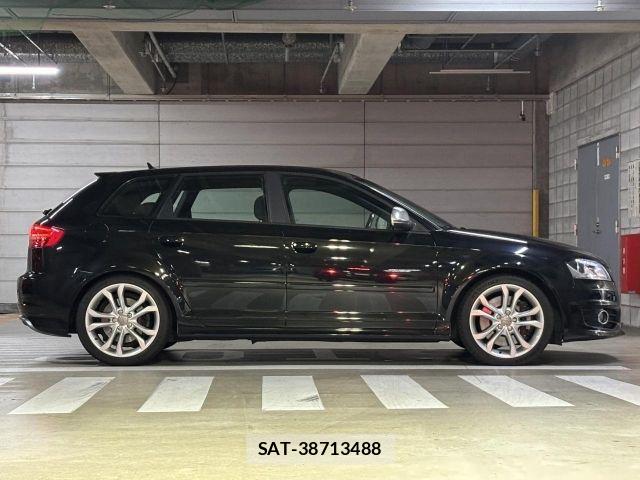 Audi S3 2010-03 8206424-20