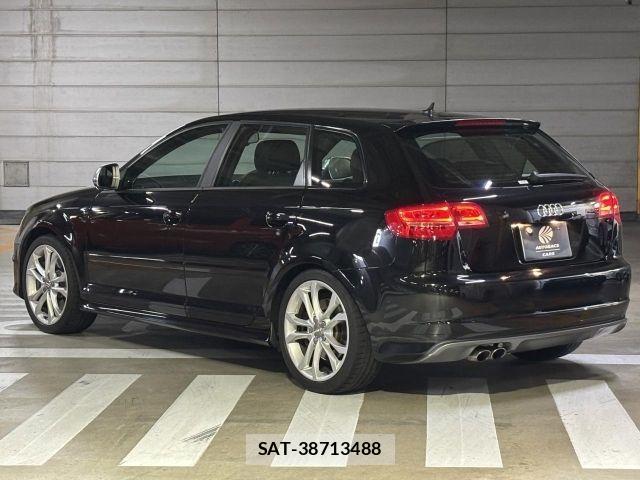 Audi S3 2010-03 8206424-22