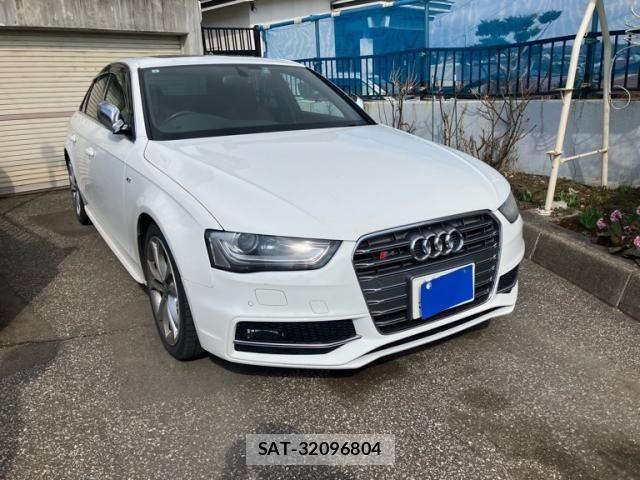 Audi S4 2012-07 7356914-0