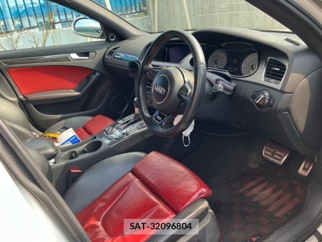 Audi S4 2012-07 7356914-10