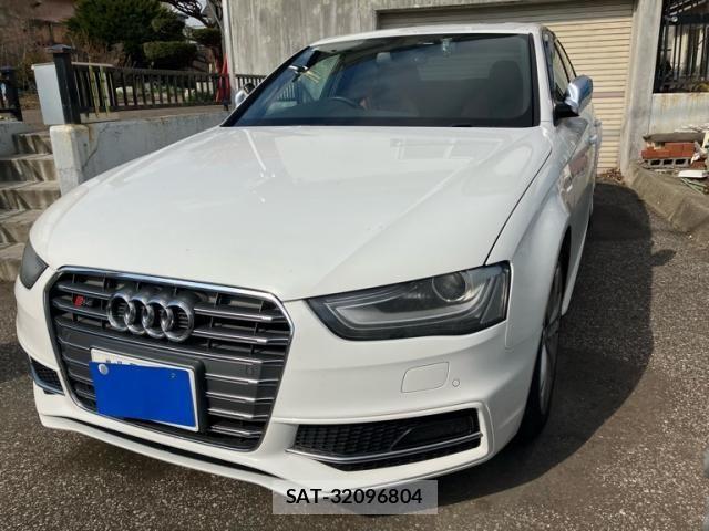 Audi S4 2012-07 7356914-3
