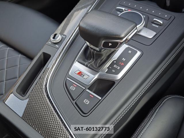 Audi S4 2019-06 8206425-12