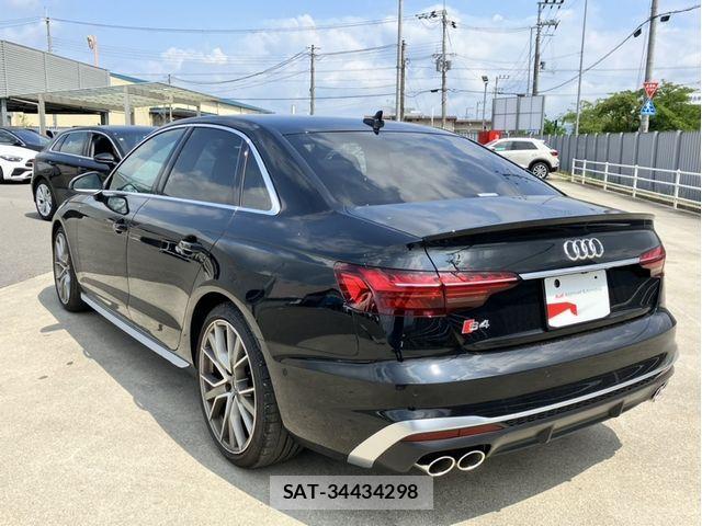 Audi S4 2021-06 8244660-2
