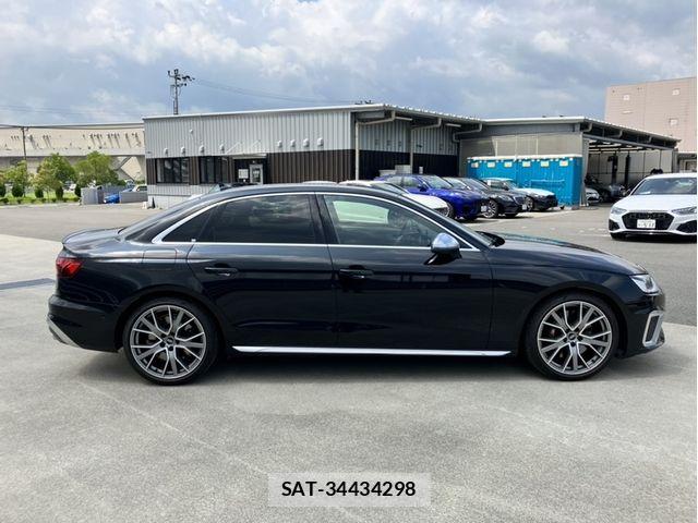 Audi S4 2021-06 8244660-5