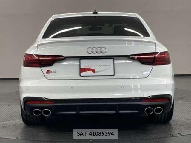 Audi S4 2021-06 8313184-3