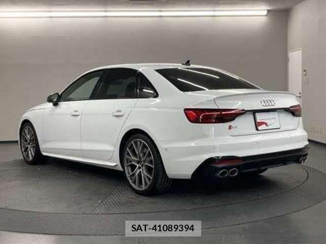 Audi S4 2021-06 8313184-7