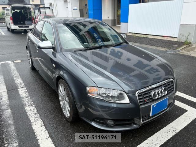 Audi S4 2006-05 8848283-1