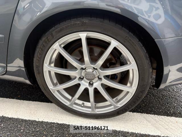 Audi S4 2006-05 8848283-5
