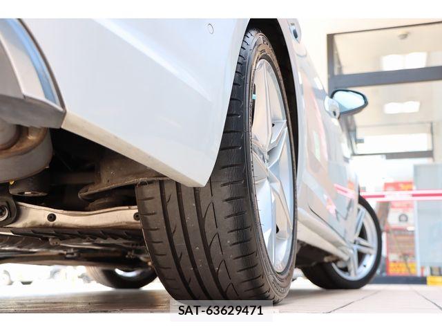 Audi S4 2017-05 7215067-26