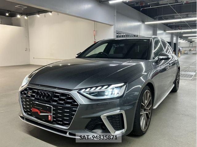 Audi S4 2021-10 7325778-0