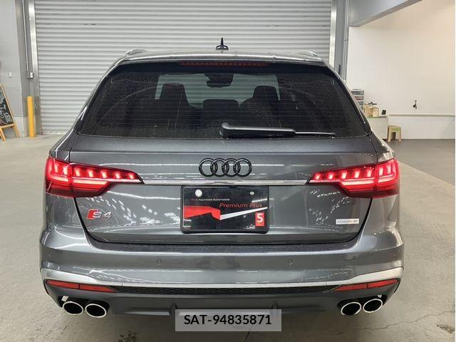 Audi S4 2021-10 7325778-14
