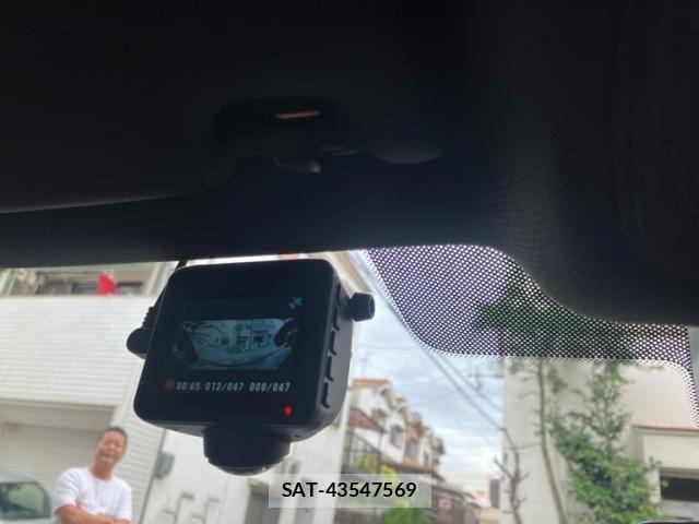 Audi S4 2021-04 7499616-18