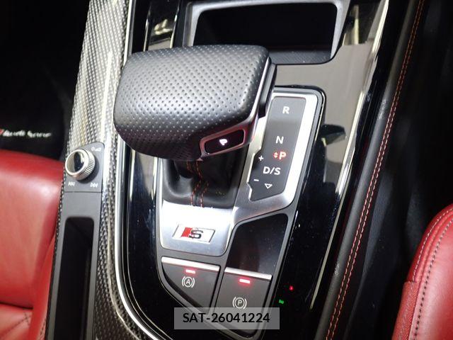 Audi S4 2021-06 8157999-14