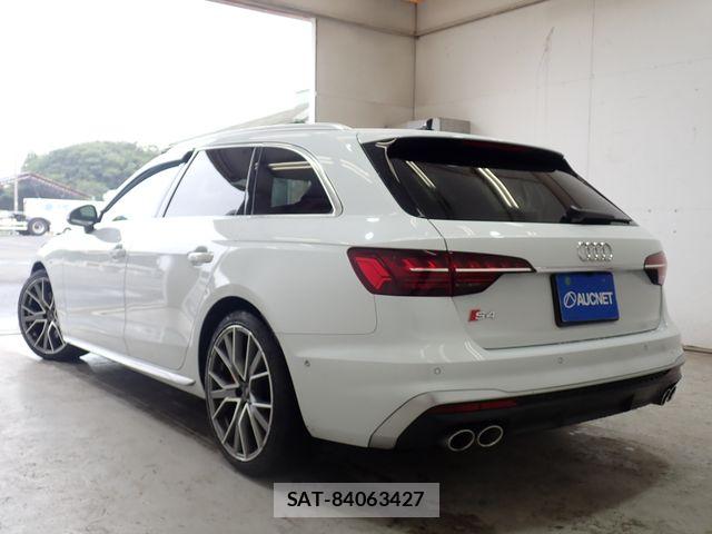 Audi S4 2023-12 8827921-2