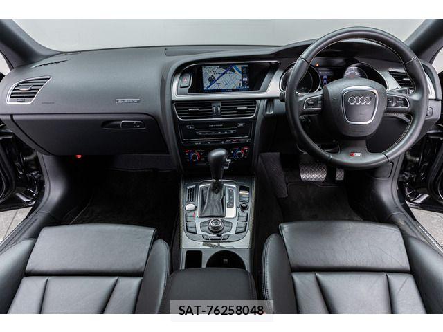Audi S5 2009-03 8870462-1