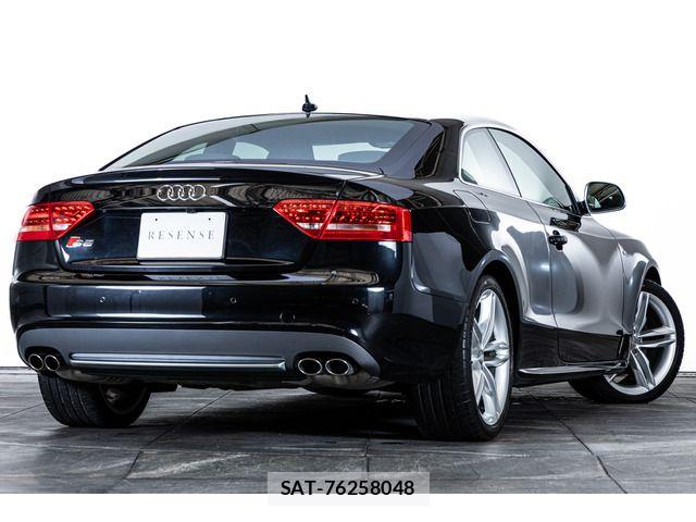 Audi S5 2009-03 8870462-2