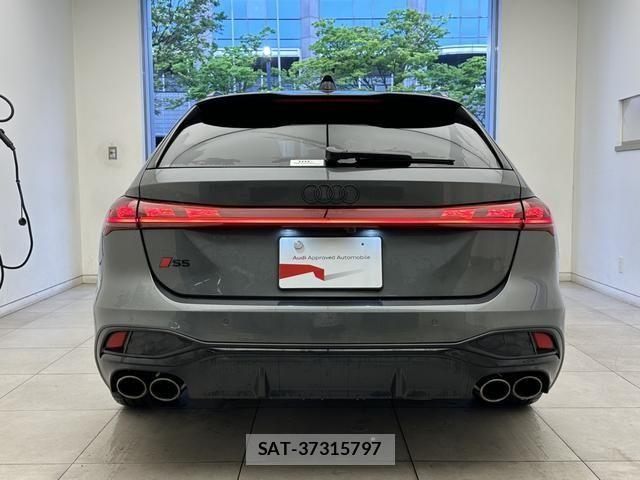 Audi S5 2025-11 7721013-15