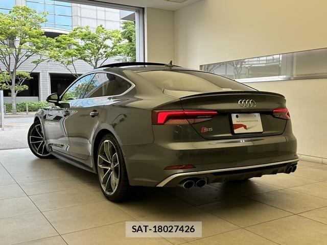 Audi S5 2019-07 7615108-2