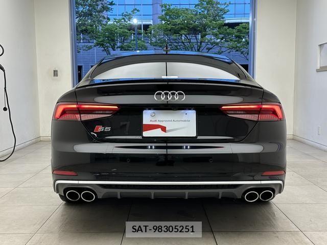 Audi S5 2018-08 7721026-17