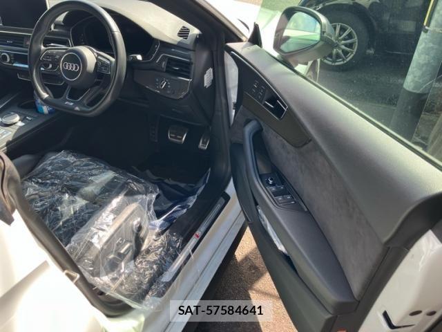 Audi S5 2017-11 8228971-13