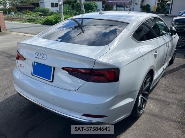 Audi S5 2017-11 8228971-7
