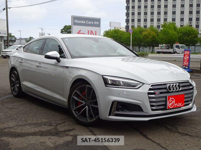 Audi S5 2018-07 8334954-3