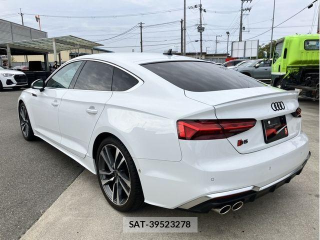 Audi S5 2022-04 8827922-2