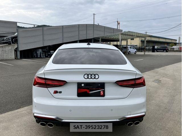 Audi S5 2022-04 8827922-6