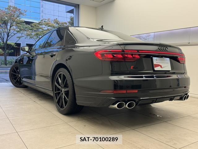 Audi S8 2022-11 1427657-2