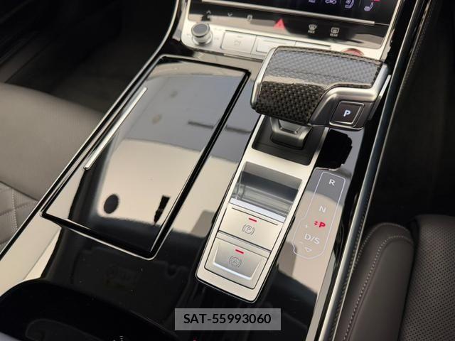Audi S8 2024-07 6902336-11