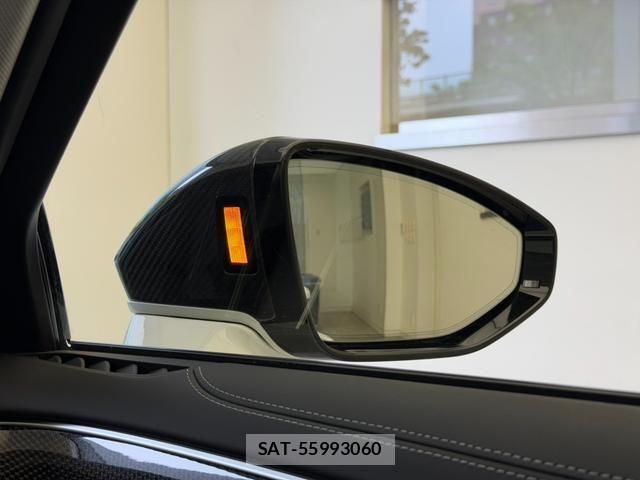 Audi S8 2024-07 6902336-16