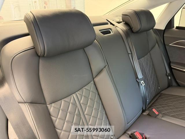 Audi S8 2024-07 6902336-4