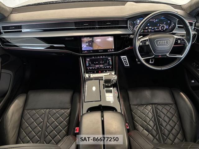 Audi S8 2021-06 7721032-10