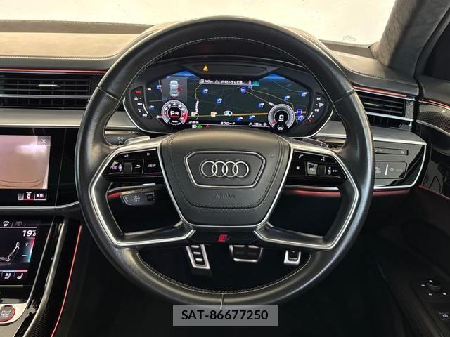 Audi S8 2021-06 7721032-11