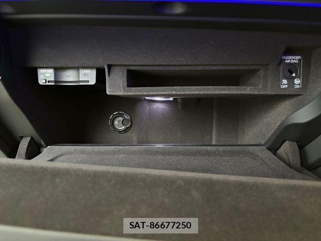 Audi S8 2021-06 7721032-16