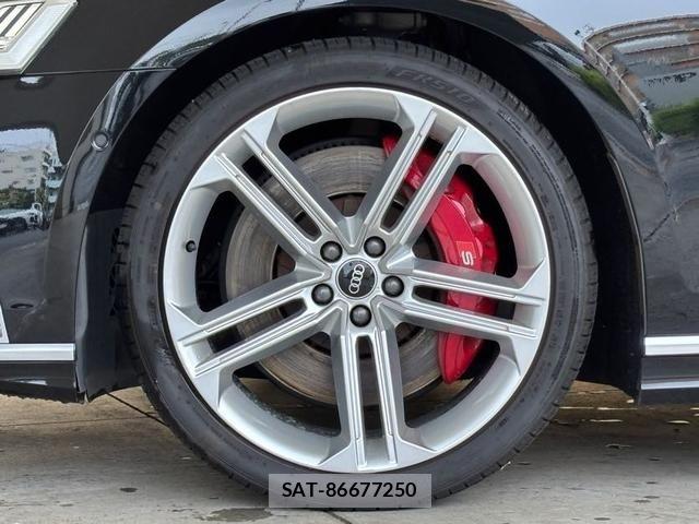 Audi S8 2021-06 7721032-21