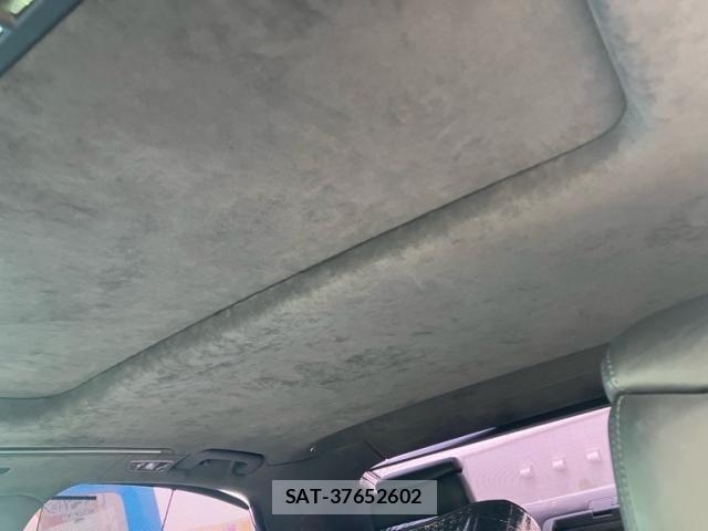 Audi S8 2013-02 8228975-11