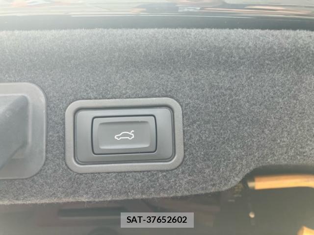 Audi S8 2013-02 8228975-15