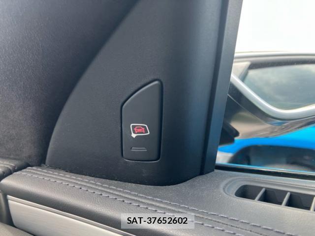 Audi S8 2013-02 8228975-17