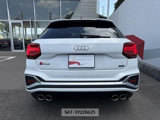 Audi SQ2 2024-01 811072-3