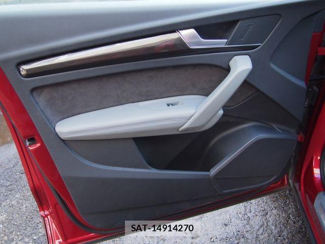 Audi SQ5 2018-04 1542716-23