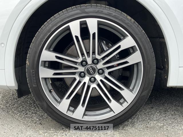 Audi SQ5 2021-06 7508148-24