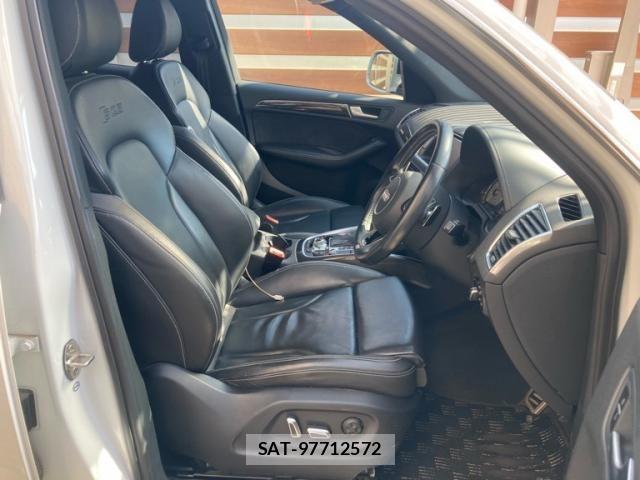 Audi SQ5 2015-12 8034486-12