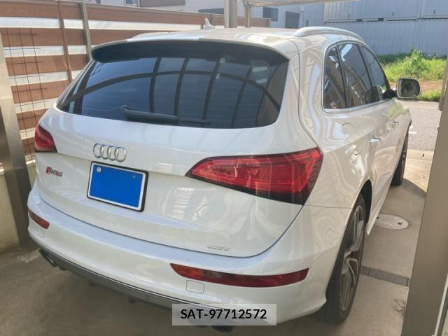 Audi SQ5 2015-12 8034486-3