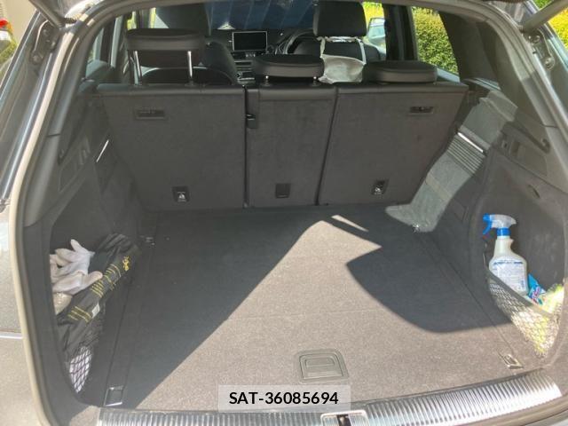 Audi SQ5 2017-12 8228976-10