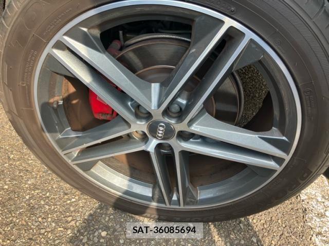 Audi SQ5 2017-12 8228976-3